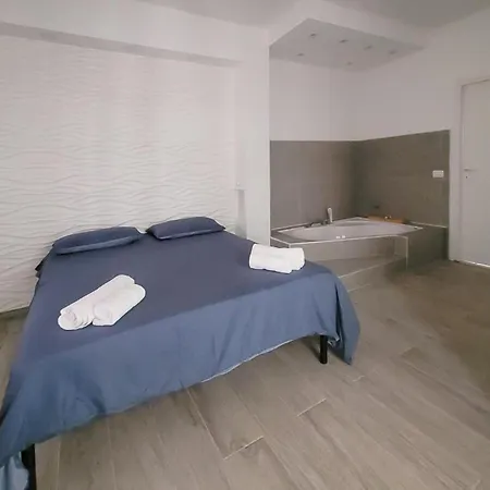 2 Bedroom Awesome In *