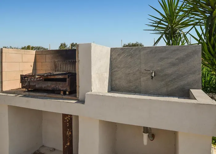 2 Bedroom Awesome In * Comiso