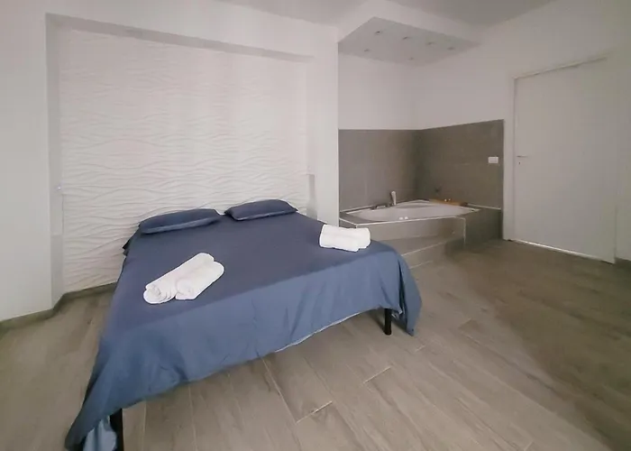 2 Bedroom Awesome In *