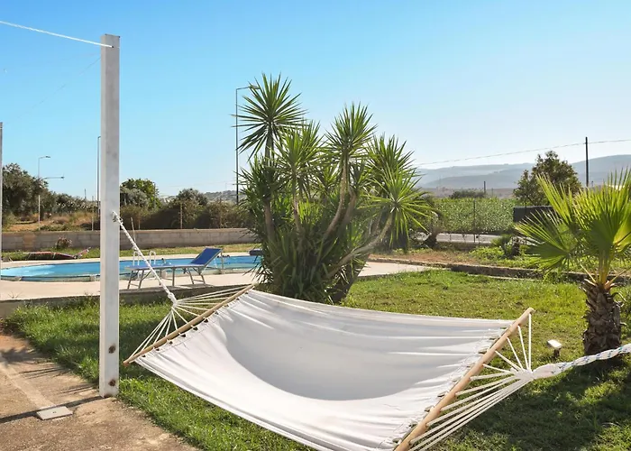 2 Bedroom Awesome In Casa de Férias