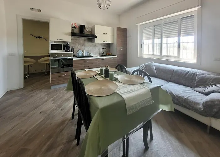 2 Bedroom Awesome In Casa de Férias *